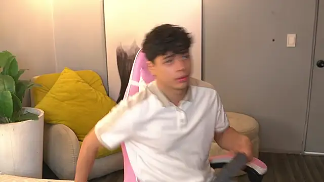 Ethan occonor online show from September 18, 1:14 pm