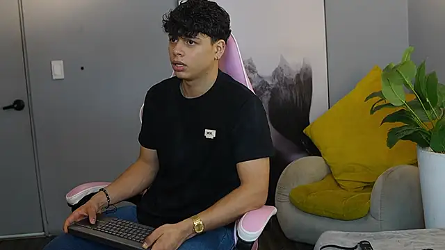 Ethan occonor online show from October 18, 1:02 pm