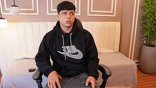Ethan occonor online show from May 12, 12:55 pm
