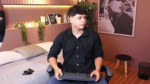 Ethan occonor online show from April 22, 12:45 pm
