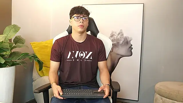 Ethan occonor online show from October 3, 12:39 pm