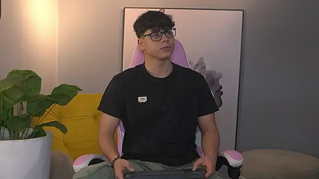 Ethan occonor online show from November 8, 12:31 pm