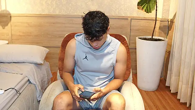 Ethan occonor online show from February 4, 11:38 am