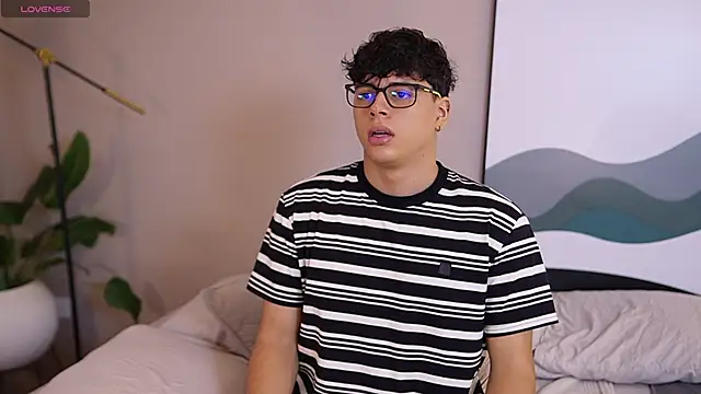 Ethan occonor online show from October 11, 6:42 pm