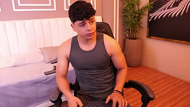 Ethan occonor online show from May 30, 1:17 pm