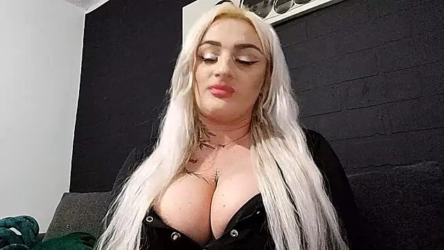 Snapshot of AnastasiaLips chatting on April 23, 10:55 pm AnastasiaLips online show from April 23, 10:55 pm