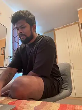 Snapshot of CrazyShashank chatting on September 28, 12:56 pm CrazyShashank online show from September 28, 12:56 pm