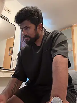 Snapshot of CrazyShashank chatting on October 3, 9:33 am CrazyShashank online show from October 3, 9:33 am