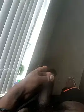 Kaalum561 online show from December 1, 1:45 pm