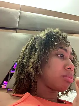 i lulu online show from February 25, 2:23 am