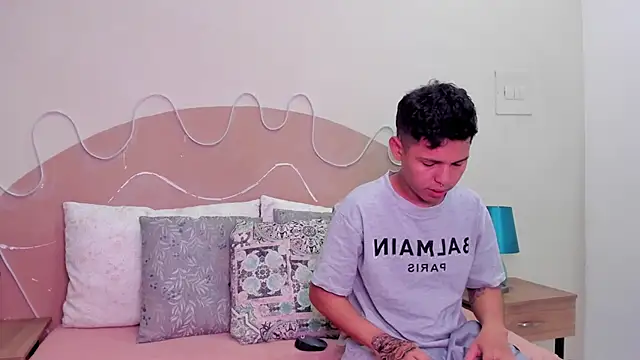 Enrrixxx  online show from November 15, 12:25 am