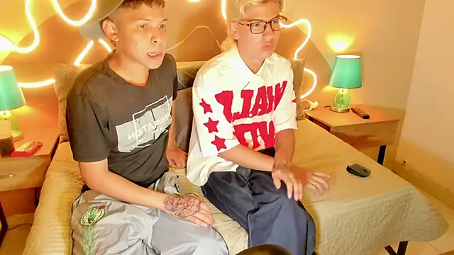 Enrrixxx  online show from November 9, 12:25 am