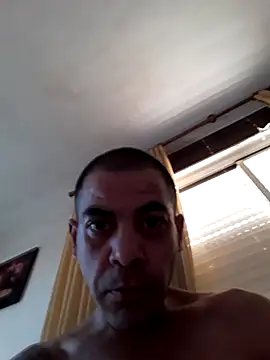 Snapshot of JOAQUINTORRES39 chatting on November 6, 10:30 am JOAQUINTORRES39 online show from November 6, 10:30 am