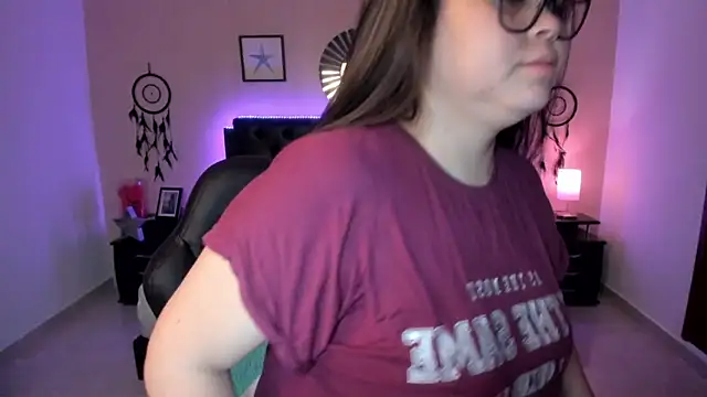 LolaVillalobos online show from April 10, 12:12 pm