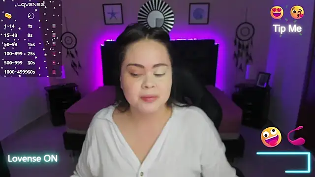 Snapshot of LolaVillalobos chatting on November 5, 1:47 pm LolaVillalobos online show from November 5, 1:47 pm