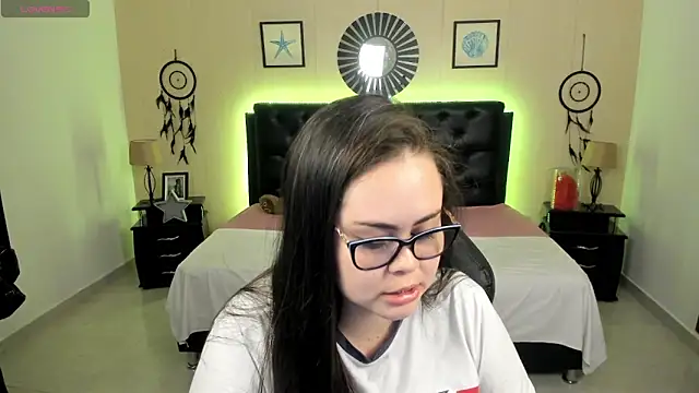 LolaVillalobos online show from May 12, 12:11 pm
