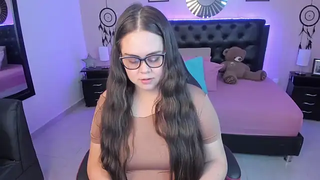 LolaVillalobos online show from February 20, 3:14 pm