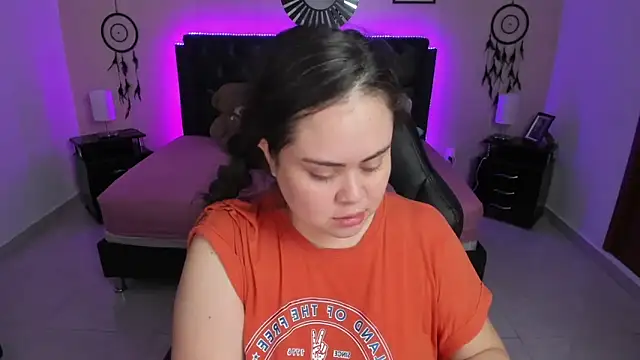 Snapshot of LolaVillalobos chatting on December 2, 12:07 pm LolaVillalobos online show from December 2, 12:07 pm