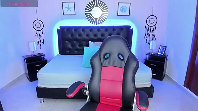 Snapshot of LolaVillalobos chatting on November 8, 1:47 pm LolaVillalobos online show from November 8, 1:47 pm