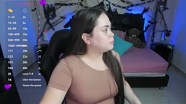 Snapshot of LolaVillalobos chatting on October 20, 1:22 pm LolaVillalobos online show from October 20, 1:22 pm