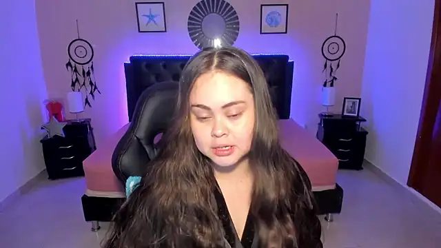 LolaVillalobos online show from March 15, 1:40 pm