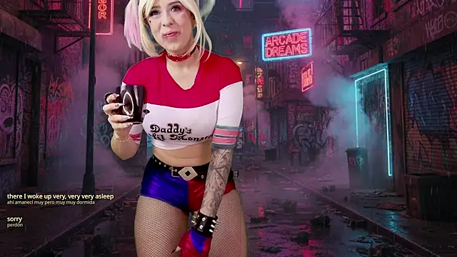 Snapshot of XXMILE chatting on October 25, 12:50 pm XXMILE online show from October 25, 12:50 pm