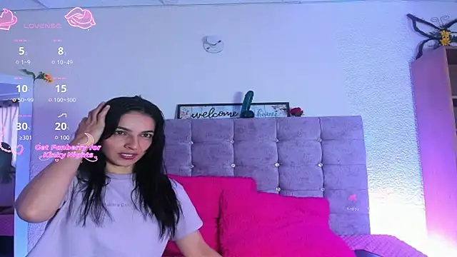 karol rose online show from November 12, 1:37 pm