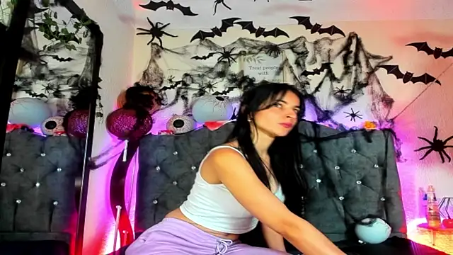 karol rose online show from October 15, 4:11 am