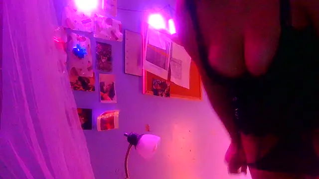 ovmilf online show from December 20, 2:31 pm