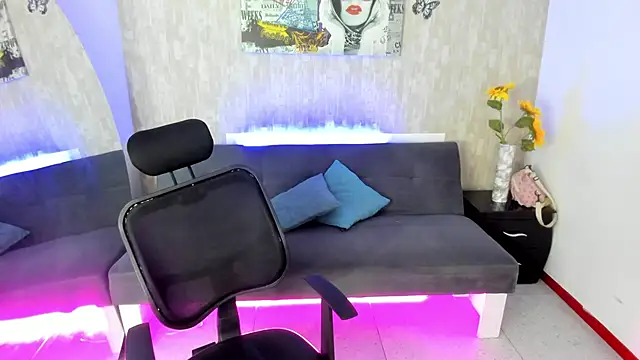 anna moon11 online show from February 12, 5:07 am