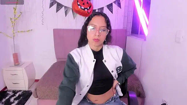 Snapshot of anna_moon11 chatting on October 24, 4:55 am anna moon11 online show from October 24, 4:55 am