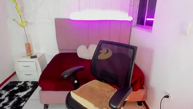 anna moon11 online show from December 23, 5:07 am