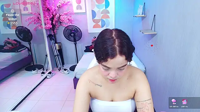 Maggy t18 online show from May 30, 3:24 am