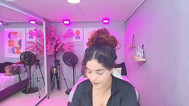 Maggy t18 online show from May 22, 3:26 am