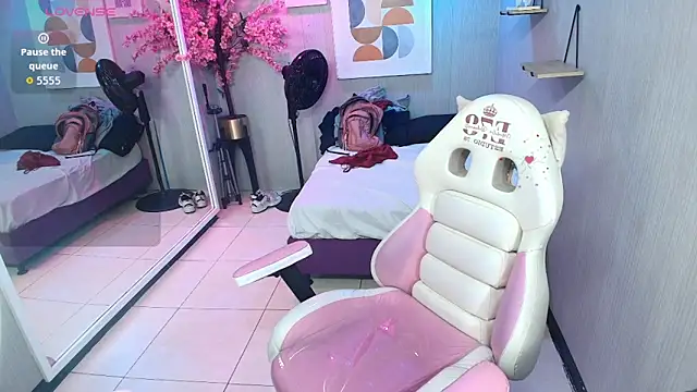 Maggy t18 online show from May 29, 3:34 am
