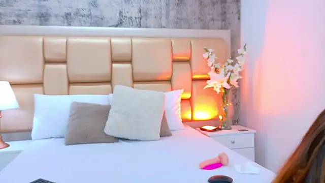 Edna Copper online show from November 23, 11:59 pm