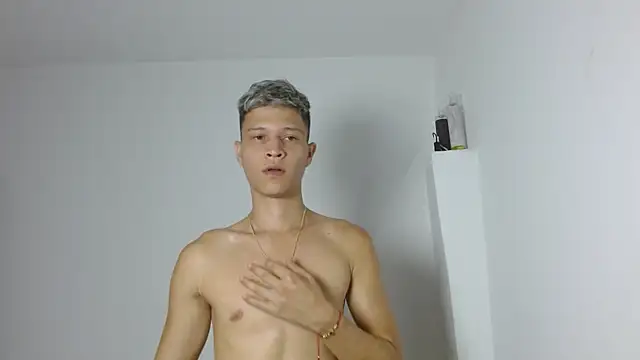 Twinkcock22 online show from May 20, 2:52 am