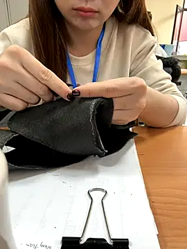 PhuongNhi21 online show from December 5, 1:49 am