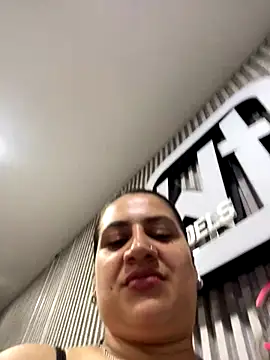 Snapshot of megvibes chatting on December 16, 9:30 pm megvibes online show from December 16, 9:30 pm