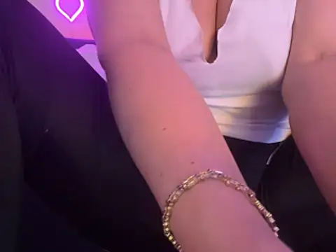 Melisss0404 online show from May 31, 11:05 pm