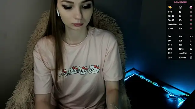 Snapshot of Victoriakittyy chatting on October 8, 11:49 pm Victoriakittyy online show from October 8, 11:49 pm