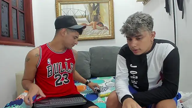 DavilANDkevin2 online show from September 28, 2:18 am