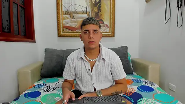 DavilANDkevin2 online show from October 16, 2:09 am