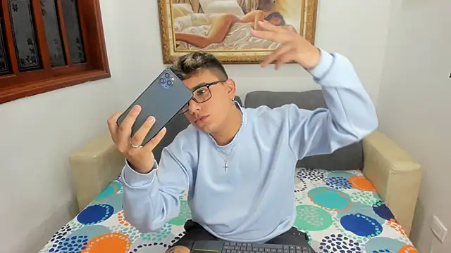 DavilANDkevin2 online show from November 19, 2:33 am