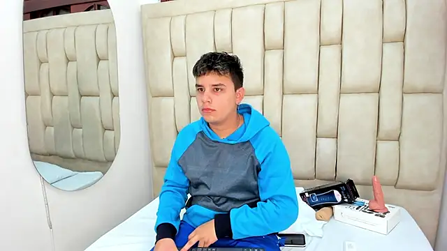 DavilANDkevin2 online show from November 30, 6:30 pm