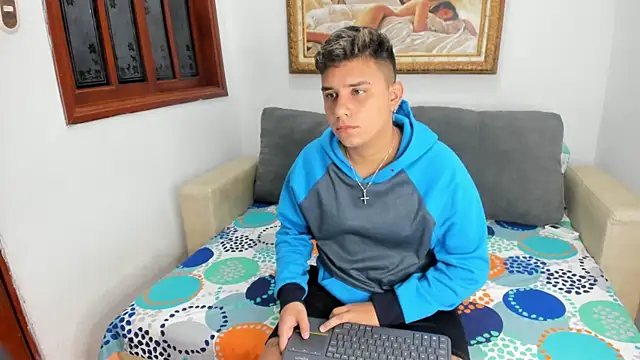 DavilANDkevin2 online show from November 15, 2:37 am