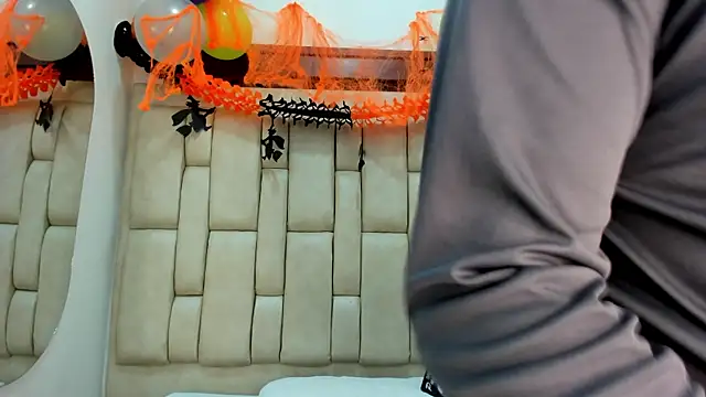 DavilANDkevin2 online show from October 24, 12:09 am