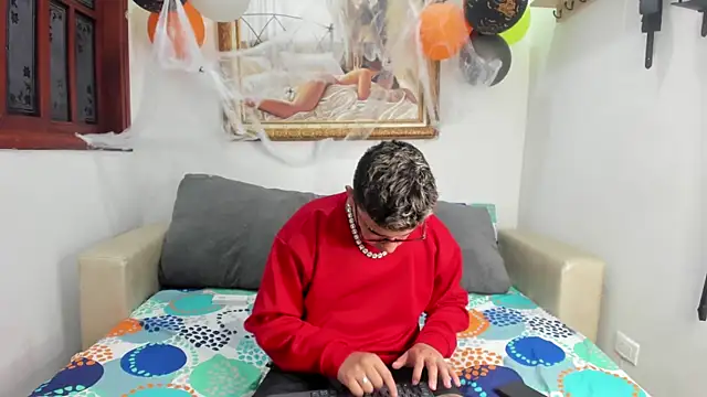 DavilANDkevin2 online show from October 30, 4:22 am