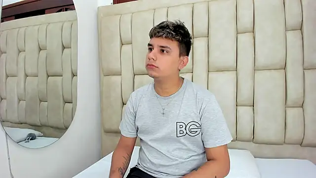 DavilANDkevin2 online show from November 25, 2:34 am