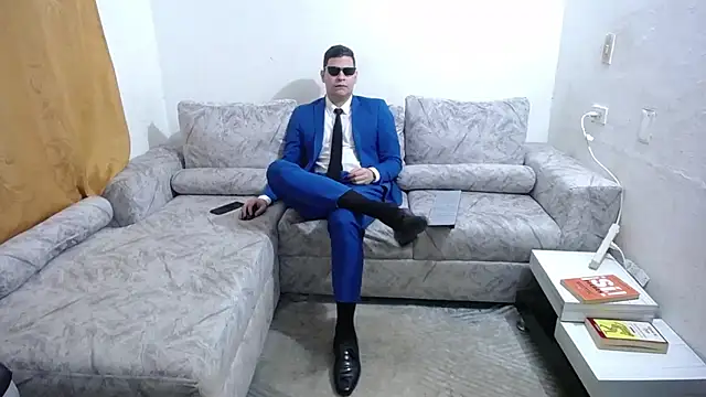 Victor Maitland online show from October 5, 6:31 pm